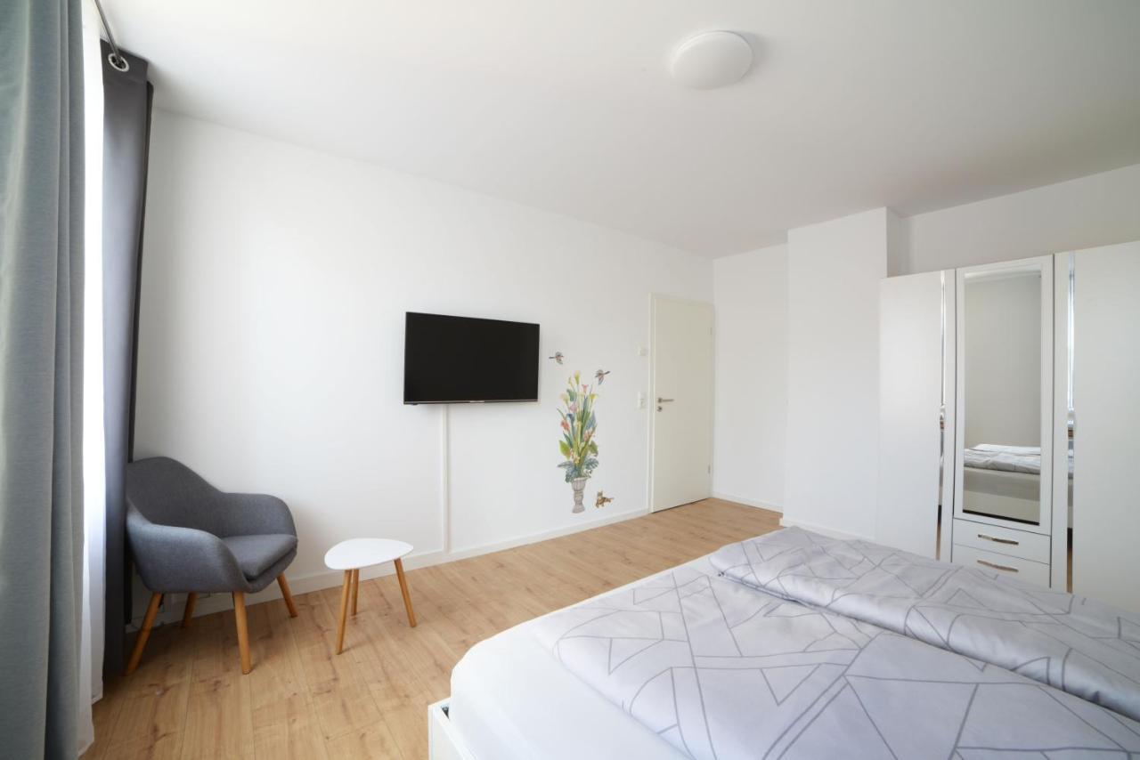 Schoene Ferienwohnung 78M2, 3 Schlafzimmer, 2 Baeder, Zentrumnah, 1Og Erfurt Eksteriør bilde
