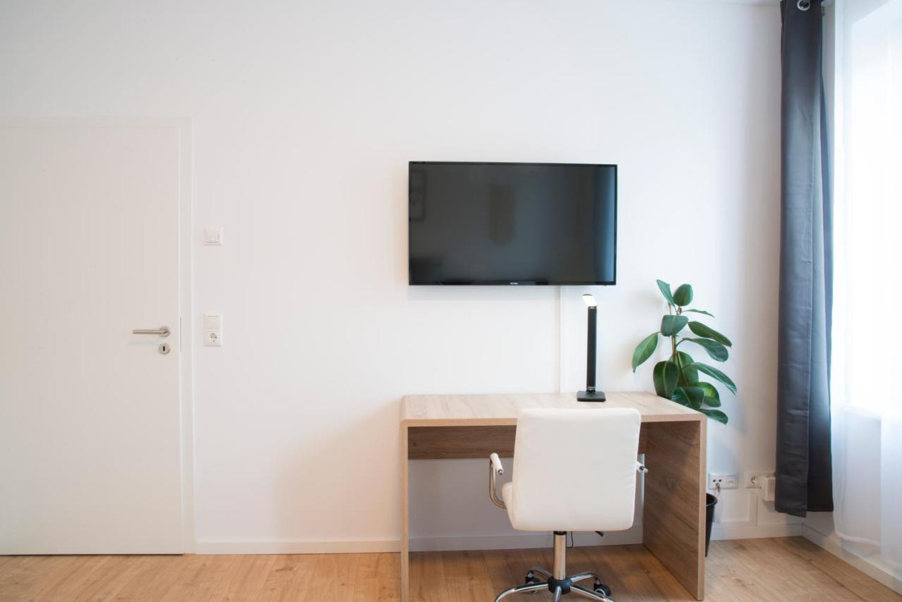 Schoene Ferienwohnung 78M2, 3 Schlafzimmer, 2 Baeder, Zentrumnah, 1Og Erfurt Eksteriør bilde