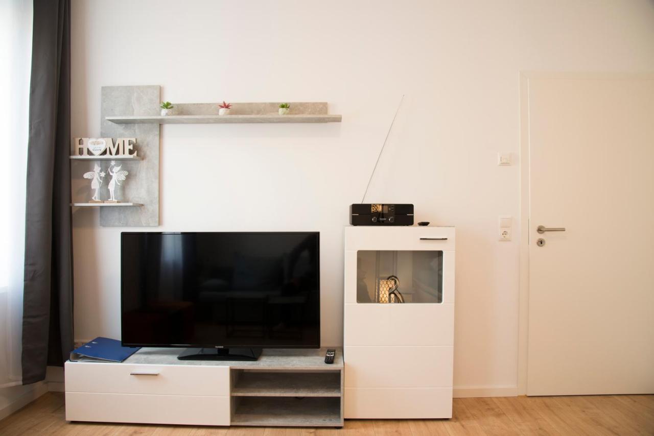 Schoene Ferienwohnung 78M2, 3 Schlafzimmer, 2 Baeder, Zentrumnah, 1Og Erfurt Eksteriør bilde