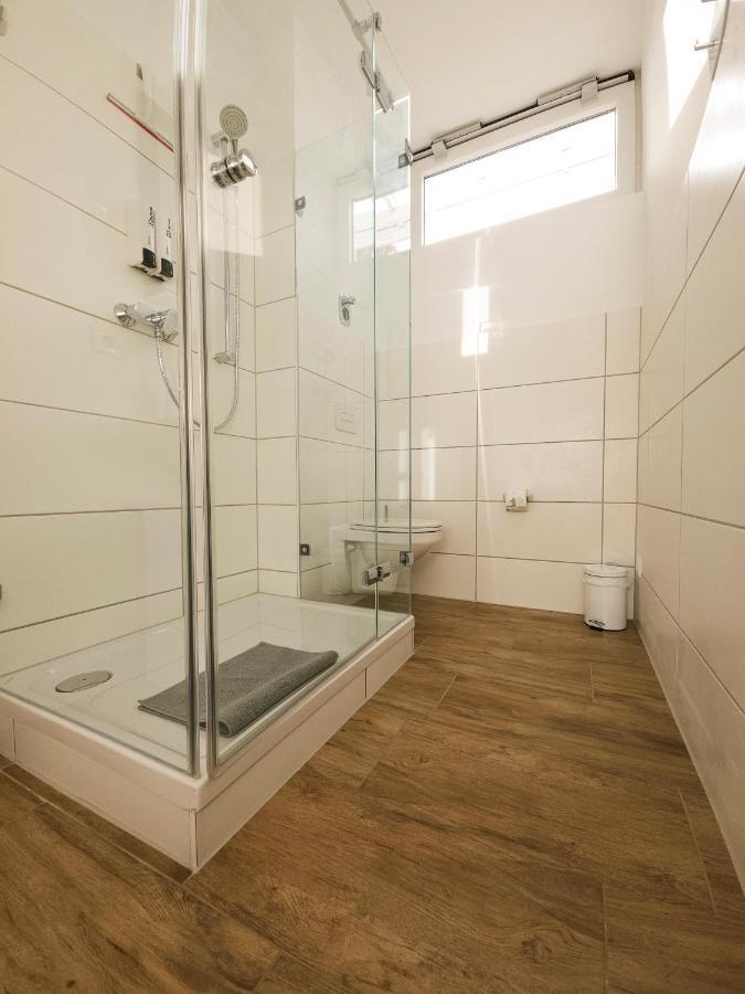 Schoene Ferienwohnung 78M2, 3 Schlafzimmer, 2 Baeder, Zentrumnah, 1Og Erfurt Eksteriør bilde